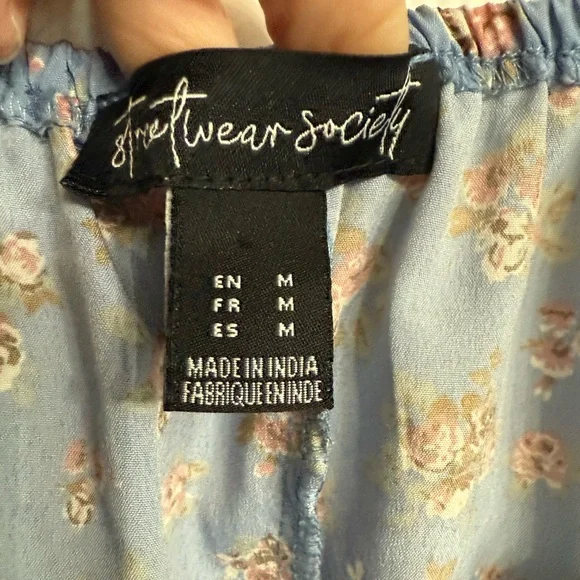 Streetwear Society Medium Blue Long Sleeve V-Neck Mini Dress w/Pink Floral Print - Picture 2 of 8